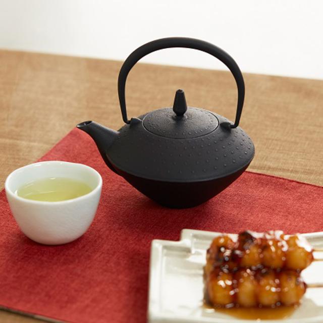 急須 450ml 南部鉄 粋 鋳鉄 ティーポット 日本製 （ 鉄急須 土瓶型 お茶 ポット 上手型急須 金属 南部鉄器 土瓶急須 お茶用品 和モダン 上手型 おしゃれ 茶器 ）