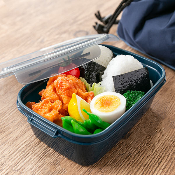 お弁当箱 1段 Eat Up フードコンテナ 900ml ランチボックス 弁当箱 保存容器 男子 大容量 レンジ対応 食洗機対応 メンズ 高校生 学生 の通販はau Pay マーケット リビングート