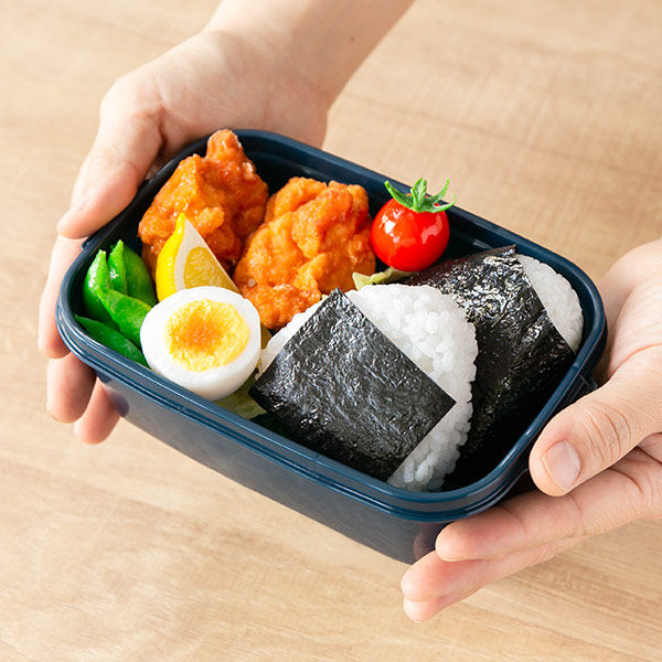 お弁当箱 1段 Eat Up フードコンテナ 900ml ランチボックス 弁当箱 保存容器 男子 大容量 レンジ対応 食洗機対応 メンズ 高校生 学生 の通販はau Pay マーケット リビングート