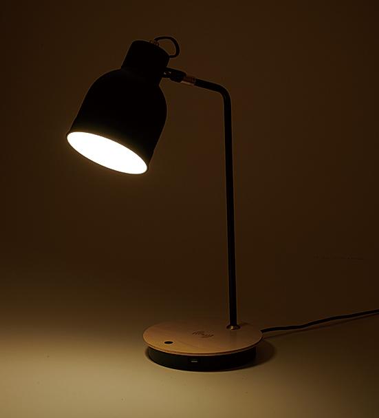 照明 テーブルライト LEDライト タッチセンサー ワイヤレス充電機能