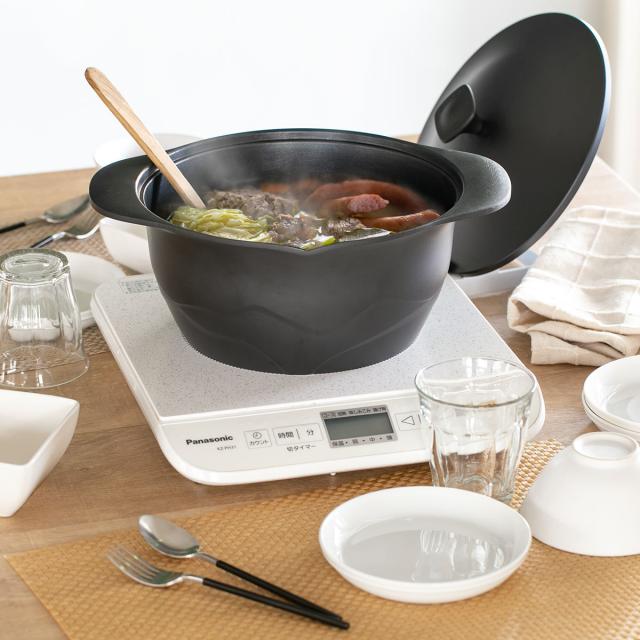 Lirica キャセロール 24cm IH対応 食洗機対応 両手鍋 （ ガス火対応 なべ 万能鍋 お鍋 両手なべ フッ素加工 軽い 蓋付き PFASフリー PFOAフリー 24センチ 24 フッ素コーティング フッ素 アルミ製 軽量 3層構造 注ぎ口付き 調理器具 ）_4