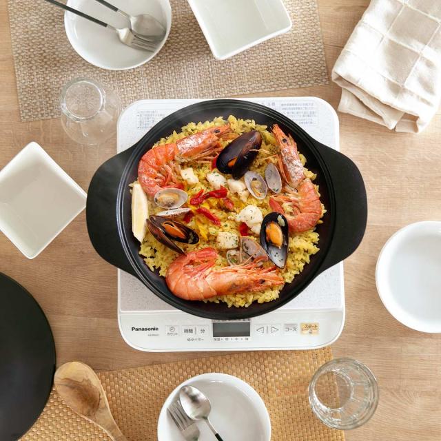 Lirica スキレット 26cm IH対応 食洗機対応 両手鍋 （ ガス火対応 なべ 万能鍋 お鍋 両手なべ フッ素加工 軽い 蓋付き PFASフリー PFOAフリー 26センチ 26 フッ素コーティング フッ素 アルミ製 軽量 3層構造 注ぎ口付き 調理器具 ）_5