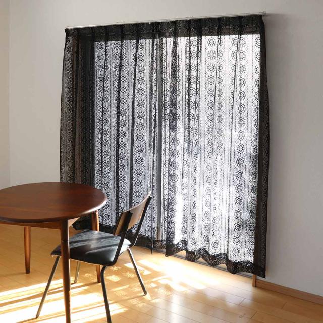 レースカーテン ブラックレース 130×176〜228cm 2枚組 （ カーテン レース 既製品 2枚 花柄 高級感 シック ウォッシャブル おしゃれ 黒 アジャスターフック 1.5倍ヒダ 透け感 日本製 ）_9