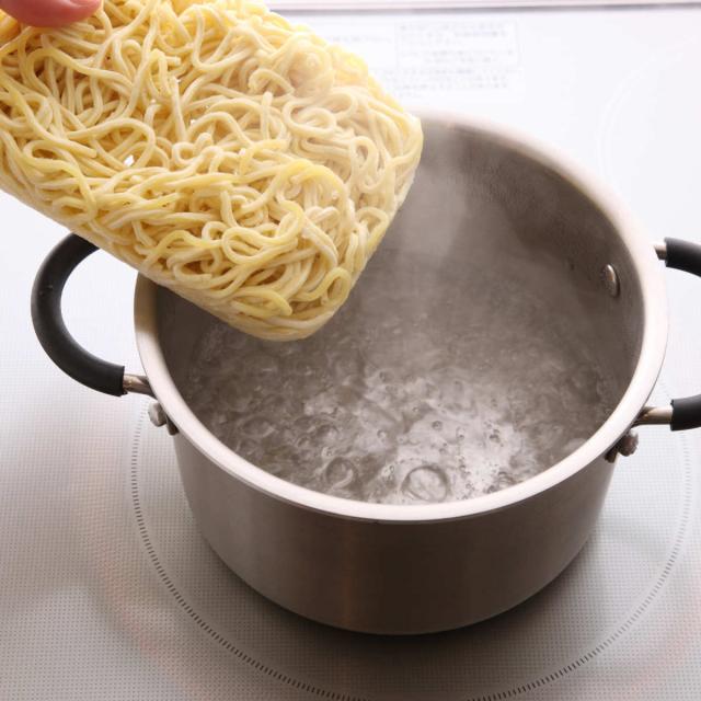 両手鍋 15cm 深型 IH対応 ガラス蓋付き O.E.C. minima 脇雅世 貝印 （ ガス火対応 両手なべ オール熱源対応 オーブン対応 15センチ 小鍋 ソースパン ミルクパン 鍋 なべ 調理器具 キッチン用品 ）の通販は