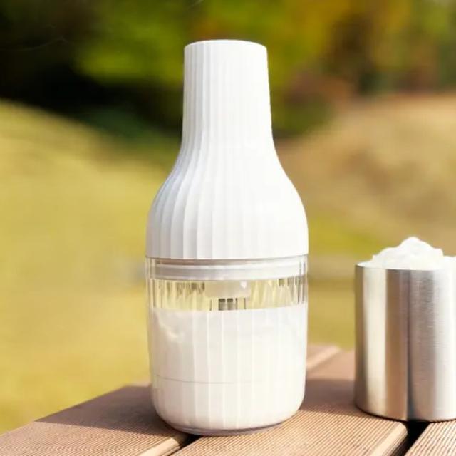 泡立て器 電動 自動生クリームホイッパー 生クリッチ namacrich （ 生クリーム コードレス 充電式 コンパクト 自動 ミニ泡だて器 ホイッパー ホイップクリーム ケーキ 製菓用品 おしゃれ 簡単操作 ）