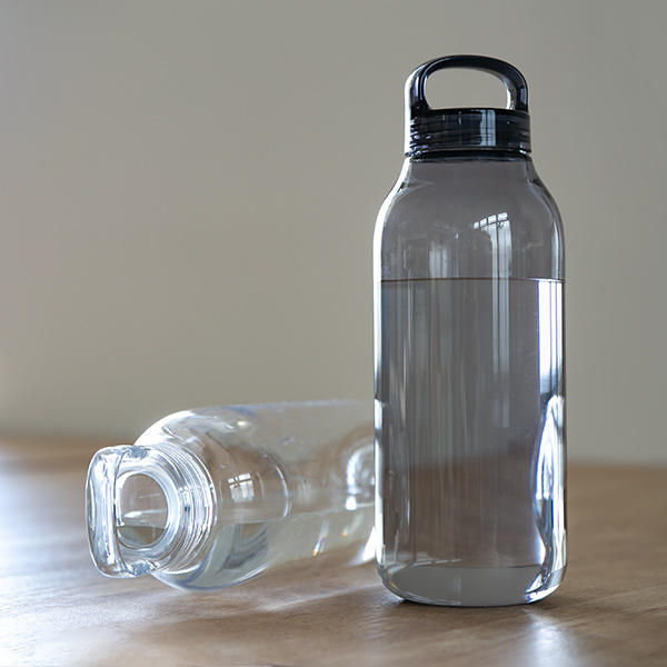 キントー Kinto 水筒 ウォーターボトル 500ml ボトル マイボトル クリアボトル 軽量 食洗機対応 食洗機ok 0 5l 500 軽い コンパクトボの通販はau Pay マーケット お弁当グッズのカラフルbox