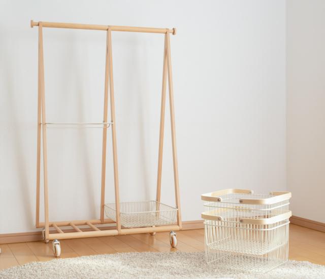 Mash リヴ キャリーバスケットハンガー コンパクト 高さ119cm 天然木 ( LIV ランドセルラック コートハンガー バスケット キャスター付き 収納ラック 衣類収納 木製ハンガーラック キャスター ナチュラル 北欧 おしゃれ 入園 入学 )の通販は Mash リヴ キャリーバスケットハンガー コンパクト 高さ119cm 天然木 ( LIV ランドセルラック コートハンガー バスケット キャスター付き 収納ラック 衣類収納 木製ハンガーラック キャスター ナチュラル 北欧 おしゃれ 入園 入学 )の通販は