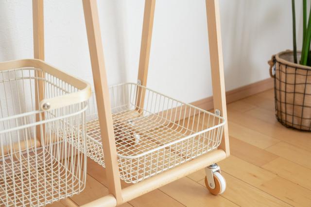 Mash リヴ キャリーバスケットハンガー コンパクト 高さ119cm 天然木 ( LIV ランドセルラック コートハンガー バスケット キャスター付き 収納ラック 衣類収納 木製ハンガーラック キャスター ナチュラル 北欧 おしゃれ 入園 入学 )の通販は Mash リヴ キャリーバスケットハンガー コンパクト 高さ119cm 天然木 ( LIV ランドセルラック コートハンガー バスケット キャスター付き 収納ラック 衣類収納 木製ハンガーラック キャスター ナチュラル 北欧 おしゃれ 入園 入学 )の通販は