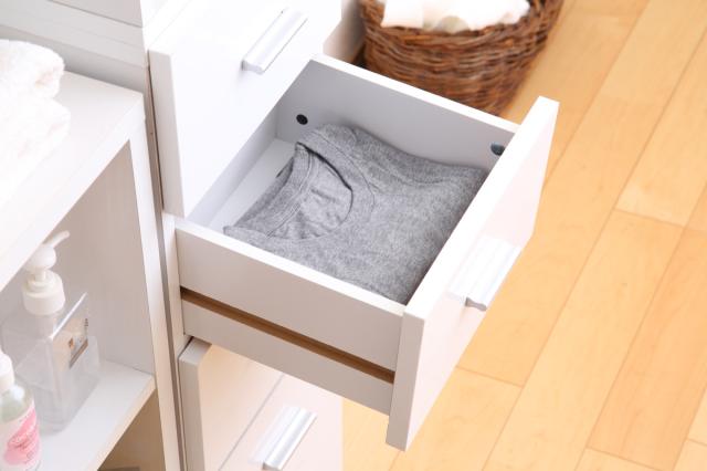 スリムラック 幅30cm 収納ラック 棚 すき間収納 ストッカー 引出し5段 ( ラック 本棚 チェスト キッチン収納 ランドリー A4対応 タオル収納 上下分割 セパレート 隙間 ブラウン ホワイト 可動棚 )の通販は スリムラック 幅30cm 収納ラック 棚 すき間収納 ストッカー 引出し5段 ( ラック 本棚 チェスト キッチン収納 ランドリー A4対応 タオル収納 上下分割 セパレート 隙間 ブラウン ホワイト 可動棚 )の通販は