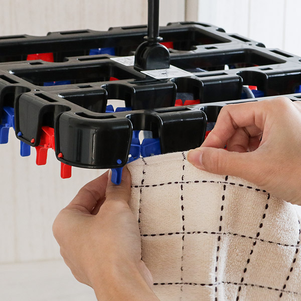 洗濯ハンガー Magic 小物干しハンガー ピンチハンガー 角ハンガー 22ピンチ 洗濯物干し 小物干し 洗濯 ピンチ 絡まない 洗濯ばさみ 22の通販はau Pay マーケット インテリアパレット