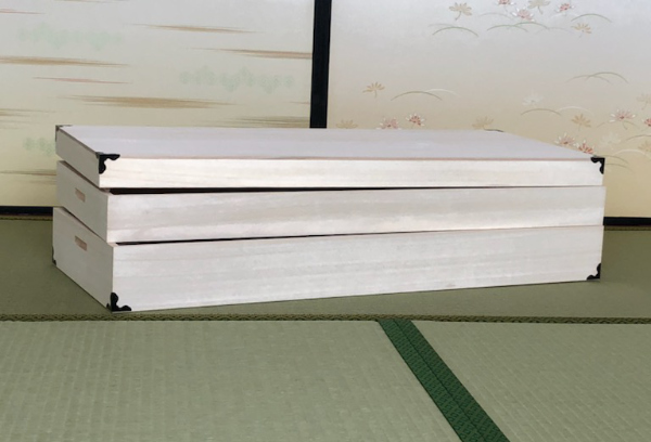 衣装ケース 総桐 衣裳箱 2段 ロング 日本製 幅98cm （ 桐衣装ケース 桐衣装箱 着物 収納 ケース 衣装箱 衣類収納 桐製 木製 桐ケース たとう紙 折らない 着物収納 蓋付き フタ付き 押し入れ収納 完成品 ）_4