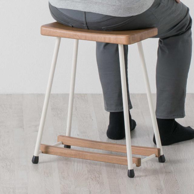 スツール LOHATES STOOL2°HIGH 介護用品 おしゃれ （ 立ち上がり 補助 シンプル 介護 玄関 寝室 洗面所 軽量 立ち上がり補助 ）