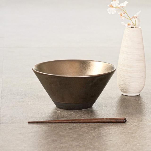 ボウル 21cm M.STYLE 武蔵 磁器 美濃焼 （ 食器 和食器 日本製 皿 食洗機対応 電子レンジ対応 大鉢 深皿 ラウンド 深鉢 丸皿 サラダボウル 煮物鉢 パスタ 麺類 おしゃれ 和モダン 金 ）