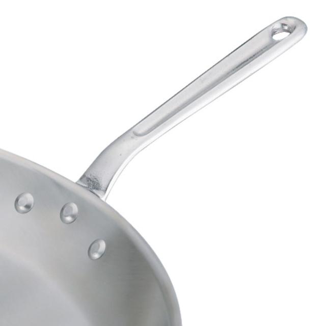 オーバル型フライパン 41cm 横型 アルミ製 中尾アルミ ( ガス火対応 オーブン可 炒め鍋 いため鍋 フライパン オパールフライパン 楕円型 軽い 41センチ プロ仕様 高品質 アルミフライパン オーバルパン 軽量 日本製 )の通販は オーバル型フライパン 41cm 横型 アルミ製 中尾アルミ ( ガス火対応 オーブン可 炒め鍋 いため鍋 フライパン オパールフライパン 楕円型 軽い 41センチ プロ仕様 高品質 アルミフライパン オーバルパン 軽量 日本製 )の通販は