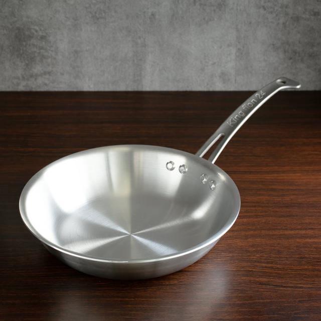 フライパン 24cm IH対応 浅型 ステンレス製 キングフロン ノーメイクフライパン 中尾アルミ （ ガス火対応 オール熱源対応 炒め鍋 いため鍋 金属ヘラOK 24センチ ステンレスフライパン ノーメイク仕様 プロ仕様 プロ用 プロユース ）の通販は