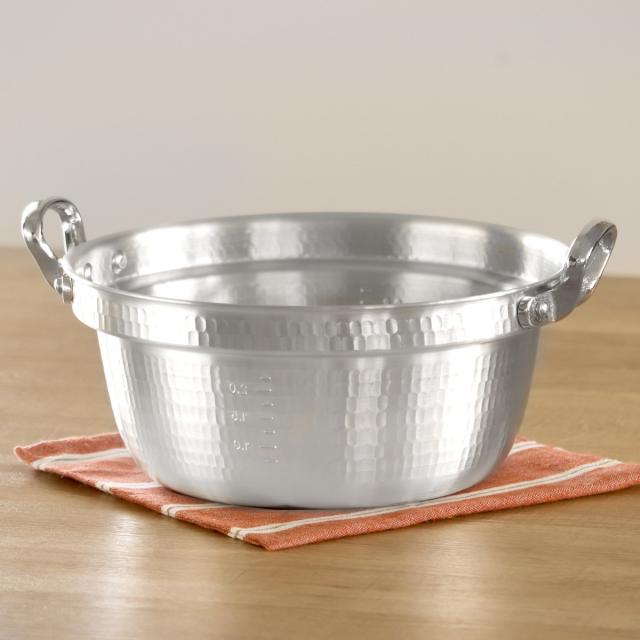 打出料理鍋 33cm ガス火専用 メモリ付き 中尾アルミ 日本製 11L （ ガス火 両手なべ 両手鍋 調理鍋 アルミ製 33センチ アルミ製鍋 鍋 なべ 調理器具 大容量 厨房用品 厨房 ）の通販は 5,150円