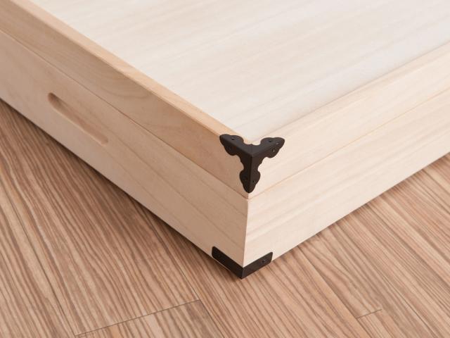 桐 衣装ケース 4段 衣裳箱 キャスター付 隅金具 高さ51cm （ 完成品 桐衣装箱 衣装箱 衣装ケース 天然木 木製 衣類収納 収納 桐箪笥 桐タンス 蓋つき フタ付き キャスター 四段 ケース ボックス 収納ケース 着物 衣類 ）_4