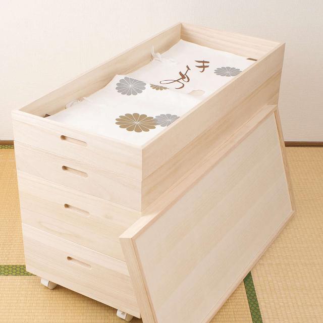 桐 衣装ケース 4段 キャスター付 日本製 高さ64cm （ 完成品 桐衣装箱 天然木 木製 衣類収納 着物収納 収納 キャスター 蓋つき フタ付き 四段 ケース ボックス 収納ケース 着物 衣類 着物用 ）