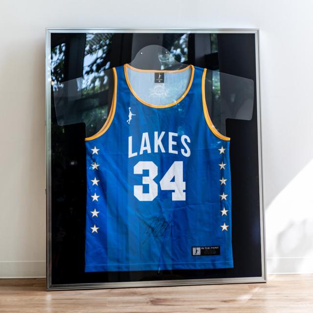 ユニフォーム 収納 ユニフォーム額 L111 S-GY Lサイズ （ ユニフォーム額縁 額 ハンガー付き 日本製 壁掛け ユニホーム フレーム グレー 幅80.3cm サイン入りユニホーム 保管 ディスプレイ 日本代表 サッカー 野球 ライブT ）