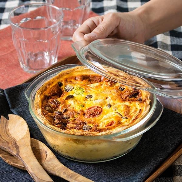 スチームポット ふた付き Pyrex パイレックス 18cm 980ml 丸 耐熱ガラス オーブンウェア 6個セット （ 食洗機対応 電子レンジ対応 オーブン対応 皿 食器 ディッシュ スチーム調理器 ガラス製 蓋 フタ ふた 付き 調理 レンジ ） グラタン皿