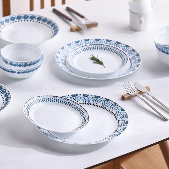 Pyrex ミルクグラス ハート柄 皿4枚 ボウル1個 Pyrex ミルクグラス ハート柄 皿4枚 ボウル1個