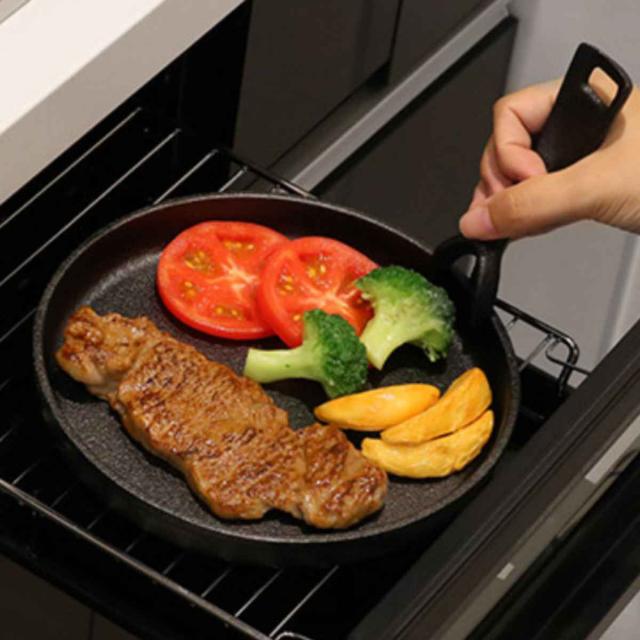 STAUB 鋳鉄ステーキプレート 木製スタンド付き STAUB 鋳鉄ステーキプレート 木製スタンド付き