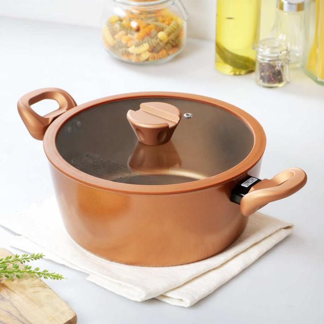 両手鍋 24cm IH対応 VISIONS GOLD Coating シチューポット （ なべ お鍋 ガス火対応 オール熱源対応 ガラス蓋付き アルミ鍋 24センチ アルミ製両手鍋 軽量 軽い 調理器具 キッチン用品 金属ヘラOK ）の通販は