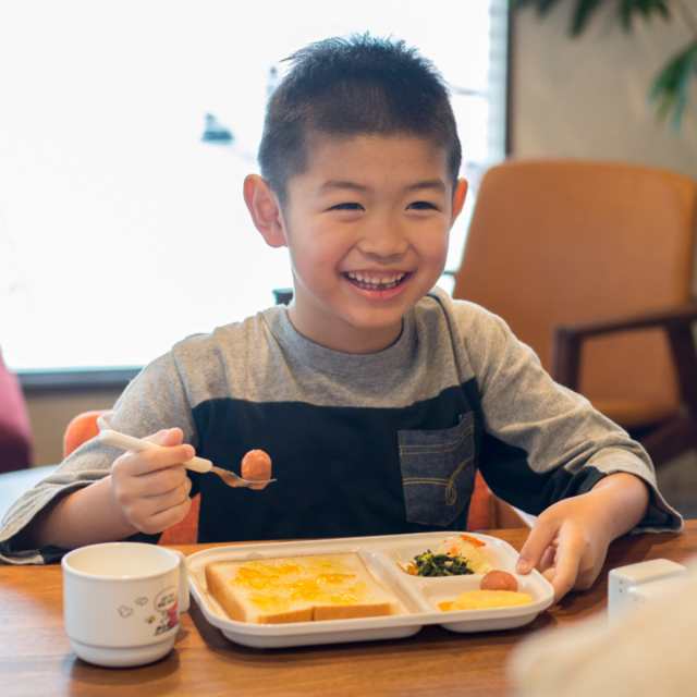 ランチプレート 25cm トライ食器 プラスチック （ 食洗器対応 仕切り皿 皿 お皿 子ども用 スヌーピー 子供 子ども キッズ メラミン製 こ