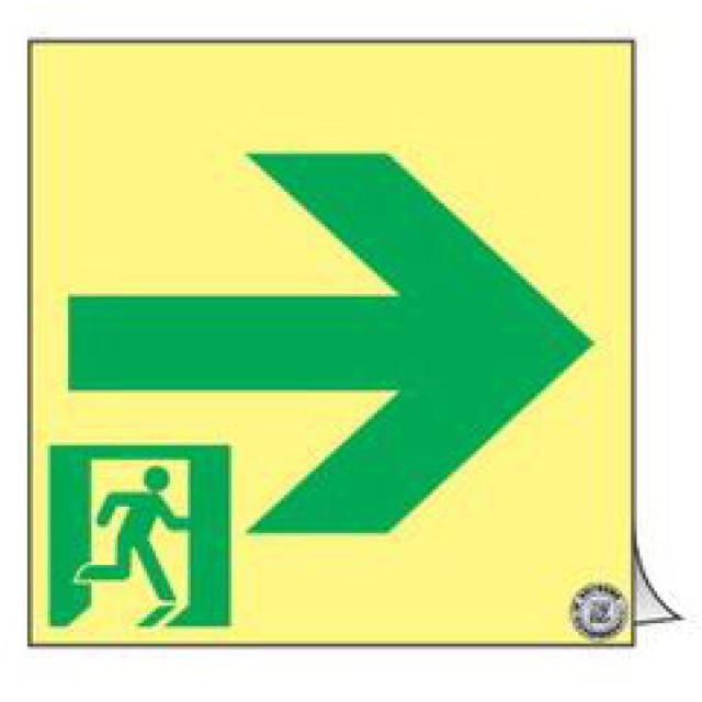 非常口マーク標識 通路誘導 右矢印 高輝度蓄光タイプ 消防認定A級 15cm角 （ 防災用品 ステッカー 看板 標識 夜光 高輝度 蓄光用品 壁面用 蓄光シール 蓄光 表示 標示 標識板 防災標示 非常口 サイン 安全用品 ）の通販は 10,280円