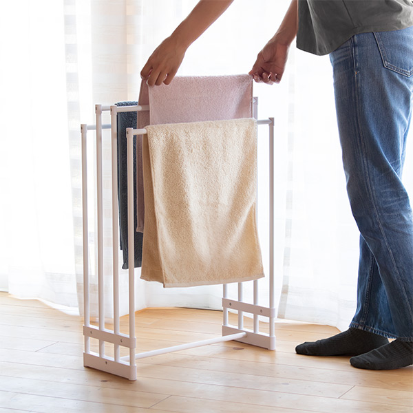 タオルスタンド ランドリースタンド タオルハンガー 洗面所 タオル バスタオル （ タオル掛け タオル干し 物干し 室内 スリム 室内物干し コンパクト 部屋干し タオルホルダー タオルバー ラック ） 物干しスタンド