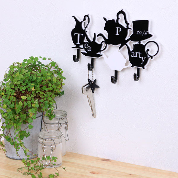 キーフック アリス Tea Party 鍵 収納 玄関 壁掛け フック 壁掛けフック ウォールフック 壁掛けキーフック 鍵掛け おしゃれ 4連 イの通販はau Pay マーケット お弁当グッズのカラフルbox
