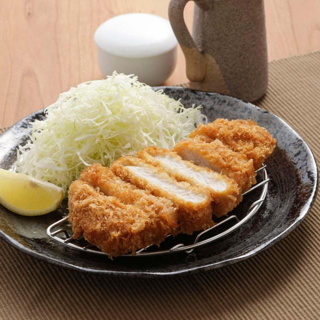 とんかつさん専用 三元豚とんかつサンドボックス（537円）」 2023年10月25日発売