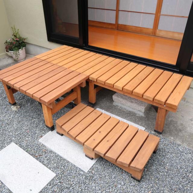 デッキ縁台 180×58 3点セット ウッドデッキ （ ガーデンデッキ 天然木 天然木デッキ DIY 2台 縁台 ぬれ縁 踏み台 掃き出し窓 連結 杉材 木製 バルコニー 庭 エクステリア 外構 簡単 ウッド デッキ ）_11