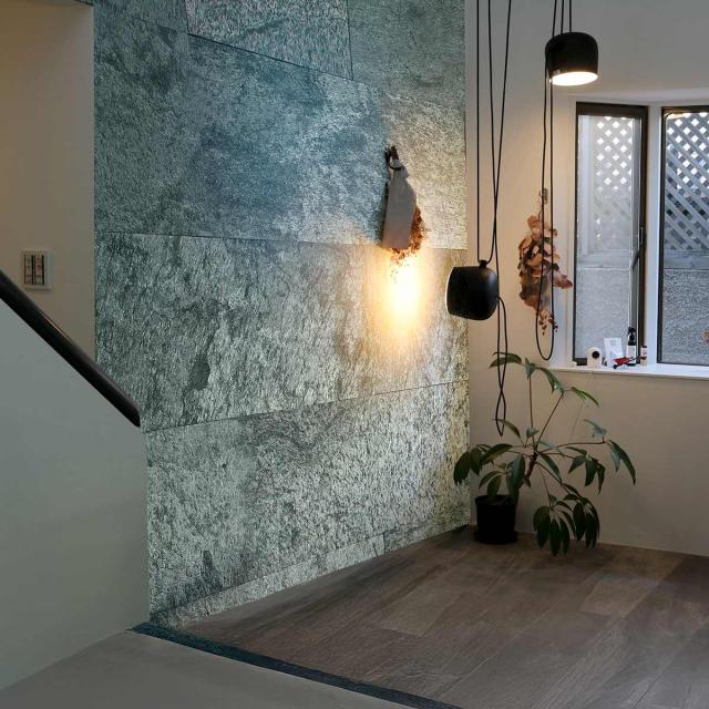タイル DIY Stone 天然石タイル 122×61cm 8枚組 （ 壁紙タイル リメイクシート 壁用 石 ストーン 壁紙 立体 タイルシート 高級 石壁 天然石 リフォーム タイル壁紙 クロス 簡単 カット可能 8枚入り ）