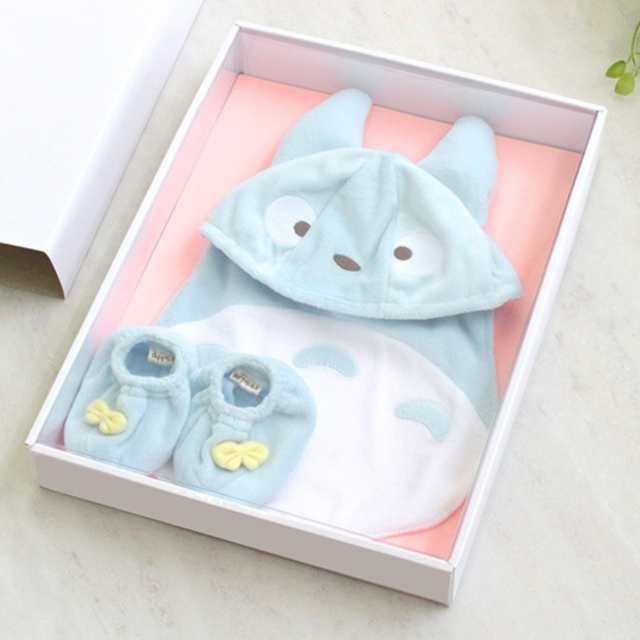 ギフトセット となりのトトロ 中トトロ ベビー 帽子 ビブ 靴 キャラクター （ 出産祝い プレゼント ギフト セット ベビーギフトセット ととろ トトロ ジブリ ベビーグッズ ベビー用品 出産 お祝い 女の子 男の子 ）の通販は 5,551円