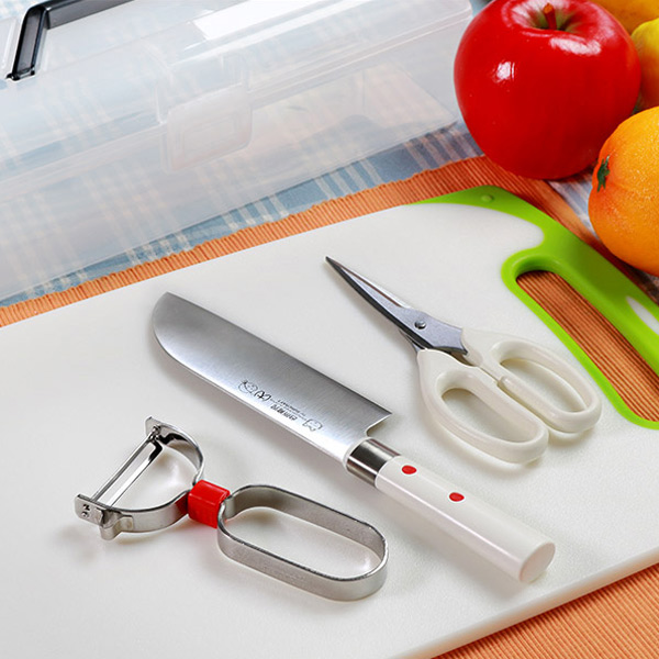 子供用キッチン用品 3点セット 台所育児 スターター 送料無料 包丁 ピーラー キッチンばさみ 子供用包丁 子ども用包丁 子ども用 キッの通販はau Pay マーケット リビングート