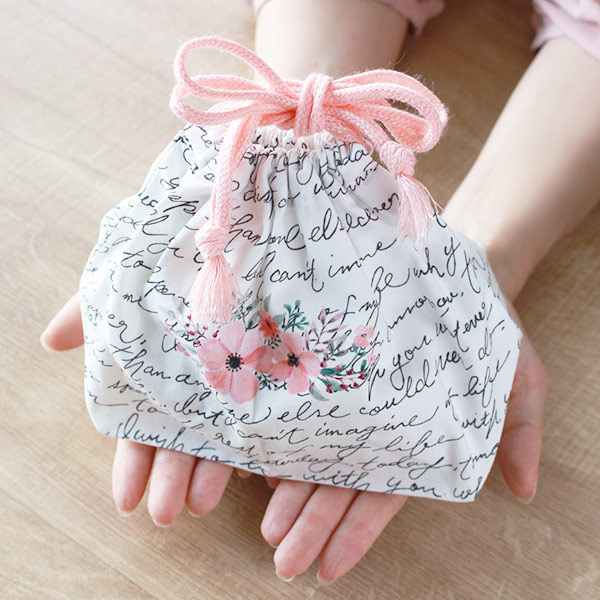 お弁当袋 リティル ランチ巾着袋 花柄 巾着袋 ランチバッグ 弁当袋 巾着 小物入れ サブバッグ かわいい お花 ランチグッズ お弁当グッの通販はau Pay マーケット お弁当グッズのカラフルbox