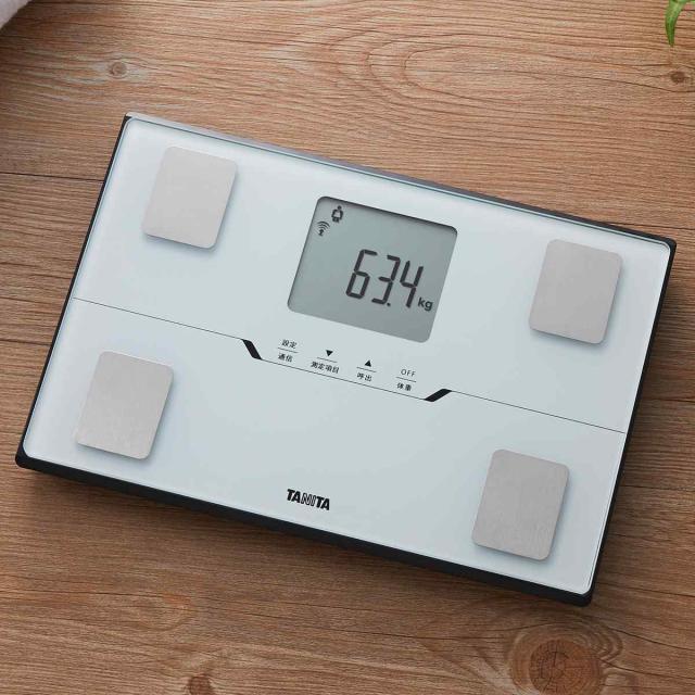 タニタ 体組成計 アプリ連動 （ 体重計 ヘルスメーター デジタル体重計 体脂肪計 薄型 150kgまで 体脂肪率 内臓脂肪レベル BMI 筋肉量 推定骨量 体内年齢 デジタル 電池式 乗るだけ シンプル コンパクト スマホ連動 家族用 ）_6