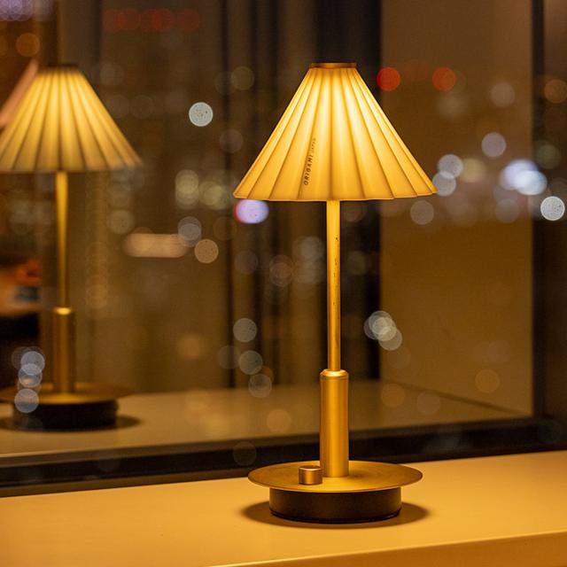 テーブルライト LED電球付き 無段階調光 USB充電 ORIGAMI LAMP オリガミランプ gram eight グラムエイト （ ポータブルランプ コードレス 間接照明 卓上 PORTABLE テーブルランプ ドリッパー ポータブルライト USBケーブル付 ）_12