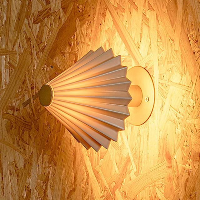ブラケットライト LED電球付き ORIGAMI LAMP オリガミランプ gram eight グラムエイト （ 壁掛け照明 ウォールライト 階段照明 壁面照明 電球付き ドリッパー 陶磁器 職人 手仕事 おしゃれ 間接照明 玄関 階段 トイレ ）_10