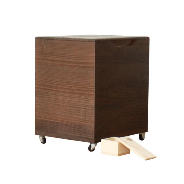 総桐【泉州留河】米びつ 1合計量タイプ 10kg用 無地 日本製 伝統工芸士 留河 桐製 一合計量 米びつ 5kg キャスター付 泉州留河 メーカー直送