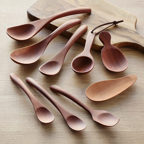 ちびっこレンゲ Woodn 14cm れんげ レンゲ 天然木 木製 スプーン 蓮華 カトラリー 洋食器 サオ 木製食器 スープスプーン 木 おしゃれ の通販はau Pay マーケット インテリアパレット