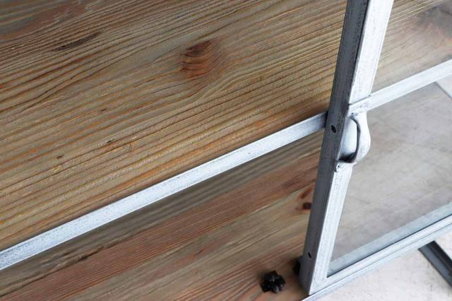 ディスプレイラック 幅80cm アンティーク調 ガラス 完成品 （ ショーケース 飾り棚 ラック 棚 ガラス製 フラップ扉 什器 エイジング加工 コレクションケース パイン古材 ）