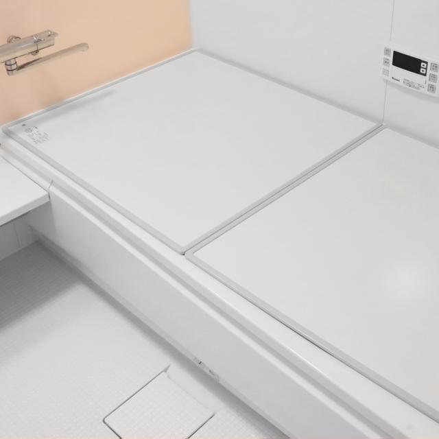 風呂ふた オーダー オーダーメイド 組み合わせ 71〜75×151〜160cm 3枚割 特注 別注 （ 風呂 お風呂 ふた ふろふた 風呂蓋 風呂フタ 日本製 フタ 蓋 パネル 組み合わせ風呂ふた 3枚組 サイズオーダー 保温 抗菌 防カビ ）の通販は