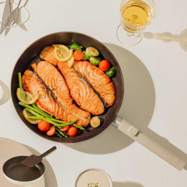 フライパン 26cm IH対応 LUMI ドクターハウス （ Dr.HOWS ガス火対応 炒め鍋 いため鍋 ふっ素加工 フッ素加工 軽い 韓国 26センチ フッ素コーティング アルミ製 軽量 おしゃれ ）の通販は 6,099円