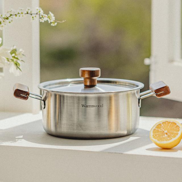 両手鍋 20cm IH対応 Warm Stain Wood ドクターハウス （ Dr.HOWS ガス火対応 食洗機対応 両手なべ お鍋 蓋付き ステンレス製 韓国 20センチ ステンレス製片手鍋 お手入れ簡単 軽量 軽い 3層構造 調理器具 キッチン用品 ）の通販は