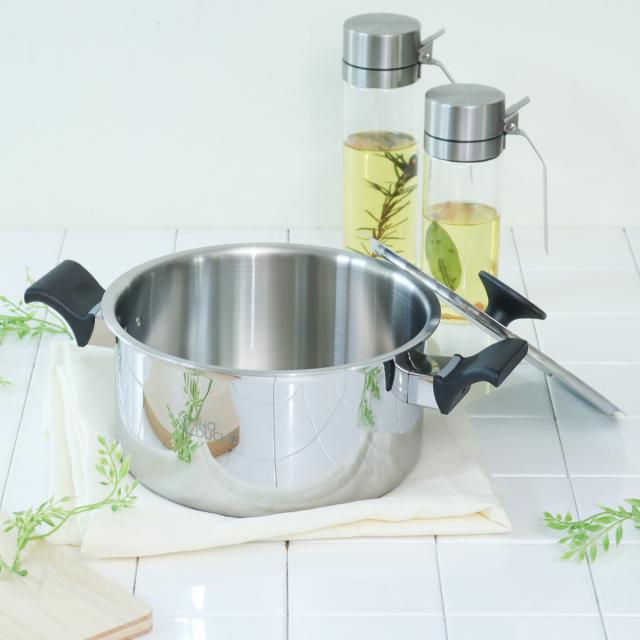 両手鍋 24cm サンク・クーシュ UMIC ユミック IH対応 ディープポット （ ガス火対応 深型両手鍋 調理器具 24センチ 両手なべ なべ 鍋 蓋付き フタ付き IH対応片手鍋 オール熱源対応 ）の通販は