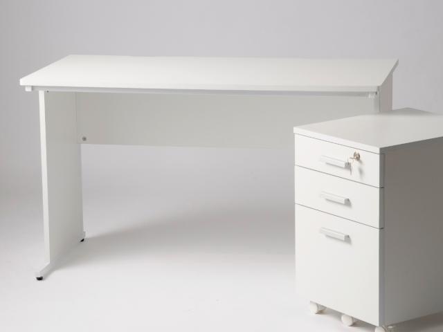 ワークデスク 幅100cm 足元スッキリ （ 法人限定 オフィス デスク PCデスク 事務机 会社 オフィス家具 ホワイト 省スペース おしゃれ スタイリッシュ 幅100×奥行60×高さ70cm ）