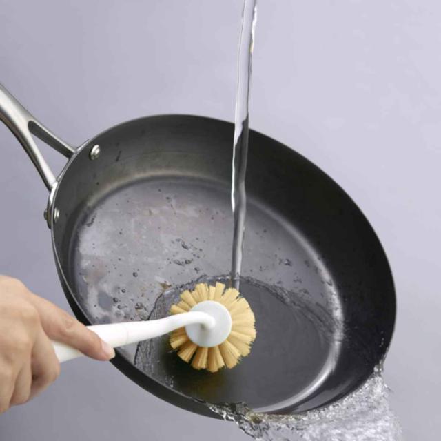 Vita Craft 深型フライパン 26cm IH対応 鉄製 スーパー鉄 ウォックパン ( ビタクラフト ガス火対応 鉄フライパン 金属ヘラOK 日本製 26センチ 鉄 フライパン 深型 炒め鍋 いため鍋 鉄製フライパン 窒化加工 フライパン 26cm)の通販は Vita Craft 深型フライパン 26cm IH対応 鉄製 スーパー鉄 ウォックパン ( ビタクラフト ガス火対応 鉄フライパン 金属ヘラOK 日本製 26センチ 鉄 フライパン 深型 炒め鍋 いため鍋 鉄製フライパン 窒化加工 フライパン 26cm)の通販は