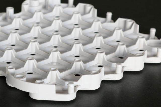 スノコ ジョイント 15×15×1.3cm 水切りユニット 抗菌システムスノコ 素足用 100枚セット （ ジョイントマット すのこ 15cm マット ベランダ パネル バルコニー エクステリア ガーデニング インテリア 床材 日本製 ）の通販は